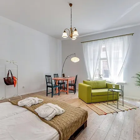 דירה Lion Apartments - M.A.L.I.B.U. Studio סופוט